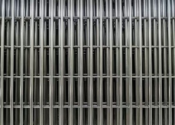 Panneaux de treillis métalliques soudés à ouverture de 10 × 10 cm pour cages