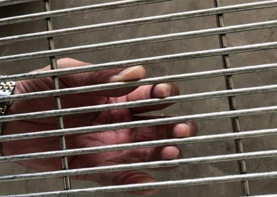 anti soudure galvanisée Mesh Sheet Rust Resistance du grillage 13x75mm de la montée 8# 358 par trou