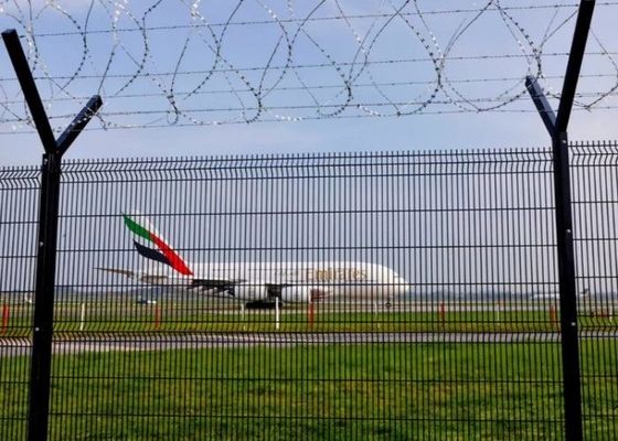 fil enduit 5.2m en plastique Mesh Panels Airport Security Mesh de 4.0m clôturant des panneaux