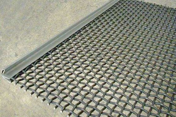 0Écran vibrant certifié ISO9001 résistant à la corrosion de largeur de 0,5 à 2,5 m pour une utilisation industrielle