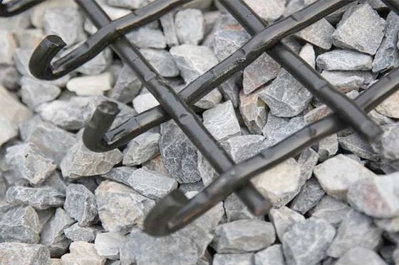 0Écran vibrant certifié ISO9001 résistant à la corrosion de largeur de 0,5 à 2,5 m pour une utilisation industrielle