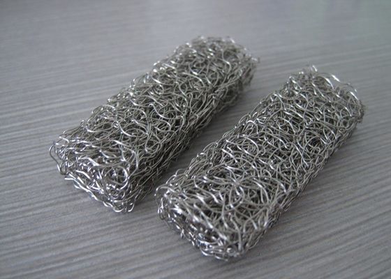 La largeur de la maille de fil tricoté est de 60 cm, anti-corrosion pour la filtration