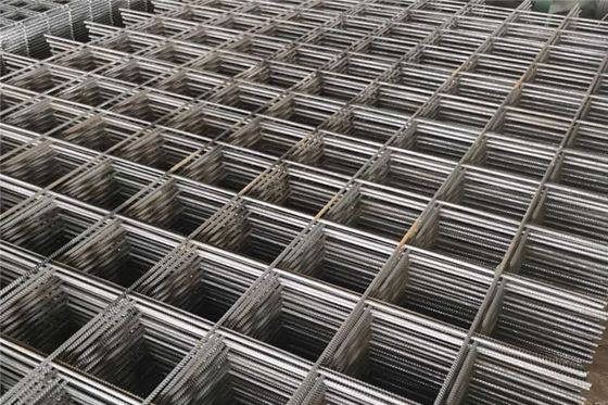 Panneaux de treillis soudés en acier inoxydable à ouverture de 1/4" Solutions personnalisées dans les industries