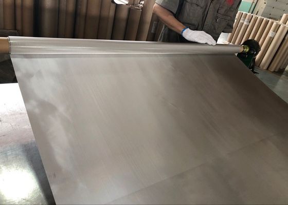 Écran de treillis métallique en treillis métallique galvanisé en surface plat pour le filtrage industriel.
