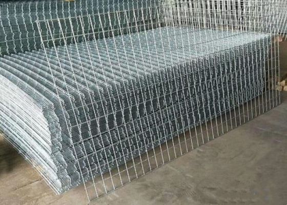 Maillage de fil galvanisé soudé de 4' x 8' avec maillage uniforme pour le renforcement