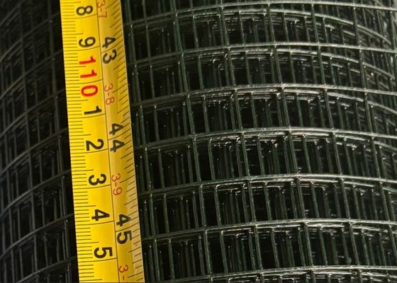 Écran de treillis métallique soudé en acier inoxydable revêtu en PVC pour filtration