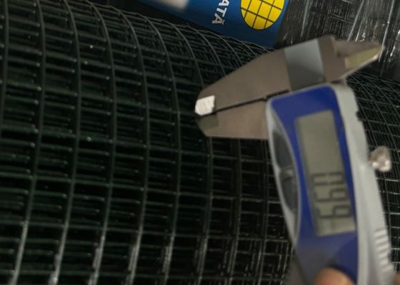 Écran de treillis métallique soudé en acier inoxydable revêtu en PVC pour filtration