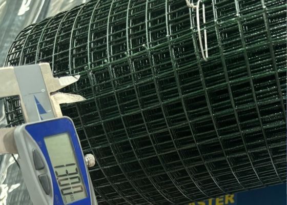 Écran de treillis métallique soudé en acier inoxydable revêtu en PVC pour filtration