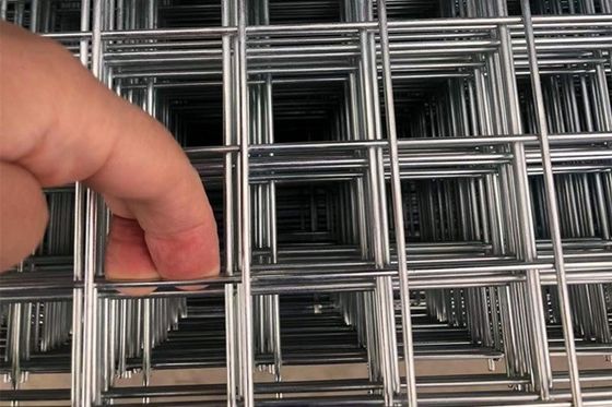 Maillage de fil soudé en acier inoxydable renforcé (0,5-6,0 mm de diamètre du fil) avec une résistance élevée à la corrosion