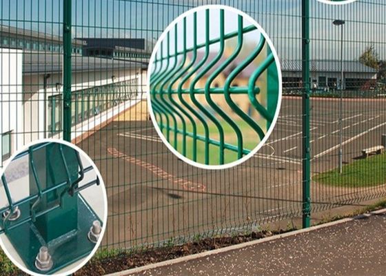 Maillage de fil soudé en acier au carbone enduit en PVC pour clôture de sécurité
