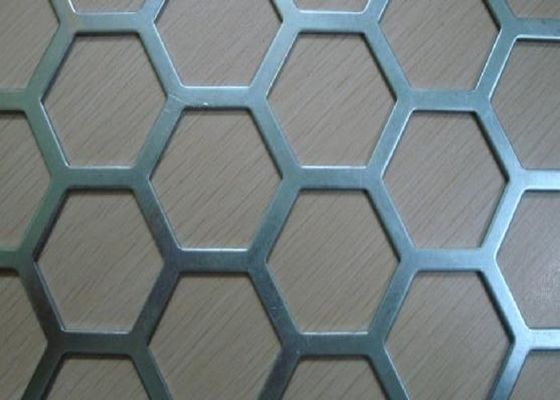 1m*2m/1.22m*2.44m Façade perforée personnalisable avec taille de trou personnalisable