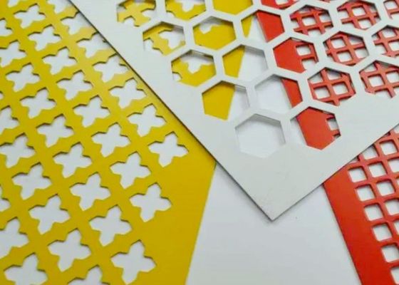 Mesh métallique perforé avec des formes de trous personnalisées et des traitements de surface