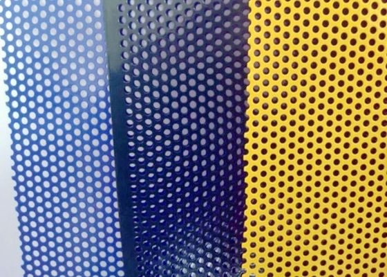Mesh métallique perforé avec des formes de trous personnalisées et des traitements de surface