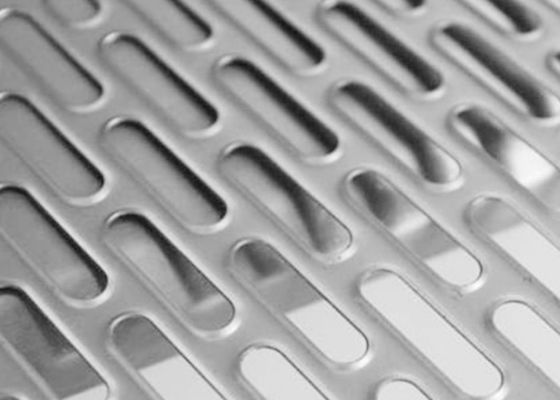 Maillage pour écran de filtrage de haute durabilité sur mesure avec technique perforée