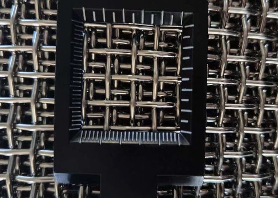 Type de tissage Écran de treillis métallique en acier inoxydable en tissu plat pour le dépistage et le filtrage des acides et des alcalis Largeur 0,03 m-6,5 m