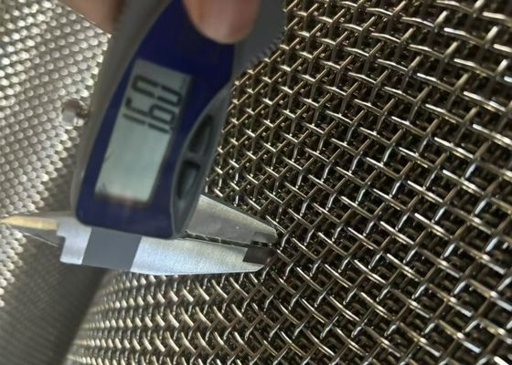 Type de tissage Écran de treillis métallique en acier inoxydable en tissu plat pour le dépistage et le filtrage des acides et des alcalis Largeur 0,03 m-6,5 m