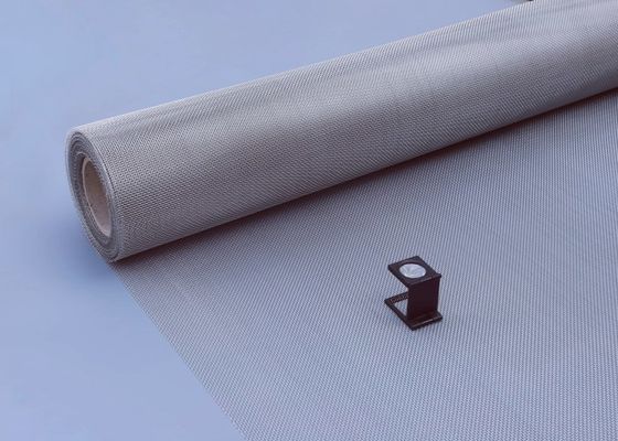 Écran de treillis métallique tissé à largeur personnalisable avec plusieurs options de matériaux