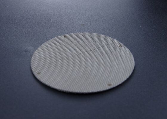 Filtres multicouches en treillis métallique assurant la filtration pour diverses applications industrielles