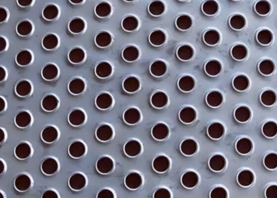 Panneau métallique perforé, résistance à la traction de 250 à 550 MPa, personnalisation sur demande et option polyvalente pour de multiples usages industriels
