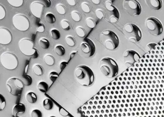 Panneau métallique perforé, résistance à la traction de 250 à 550 MPa, personnalisation sur demande et option polyvalente pour de multiples usages industriels