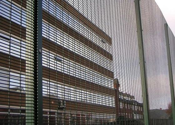 anti soudure galvanisée Mesh Sheet Rust Resistance du grillage 13x75mm de la montée 8# 358 par trou