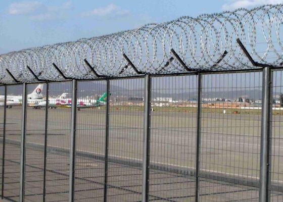 fil enduit 5.2m en plastique Mesh Panels Airport Security Mesh de 4.0m clôturant des panneaux