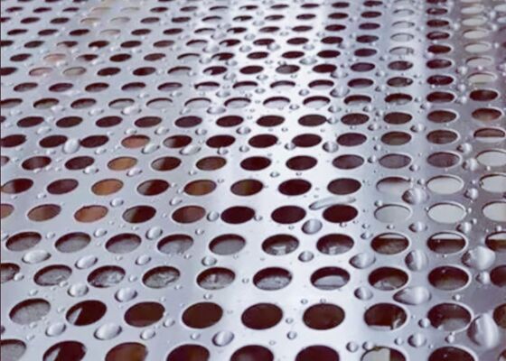 Panneau métallique perforé, résistance à la traction de 250 à 550 MPa, personnalisation sur demande et option polyvalente pour de multiples usages industriels